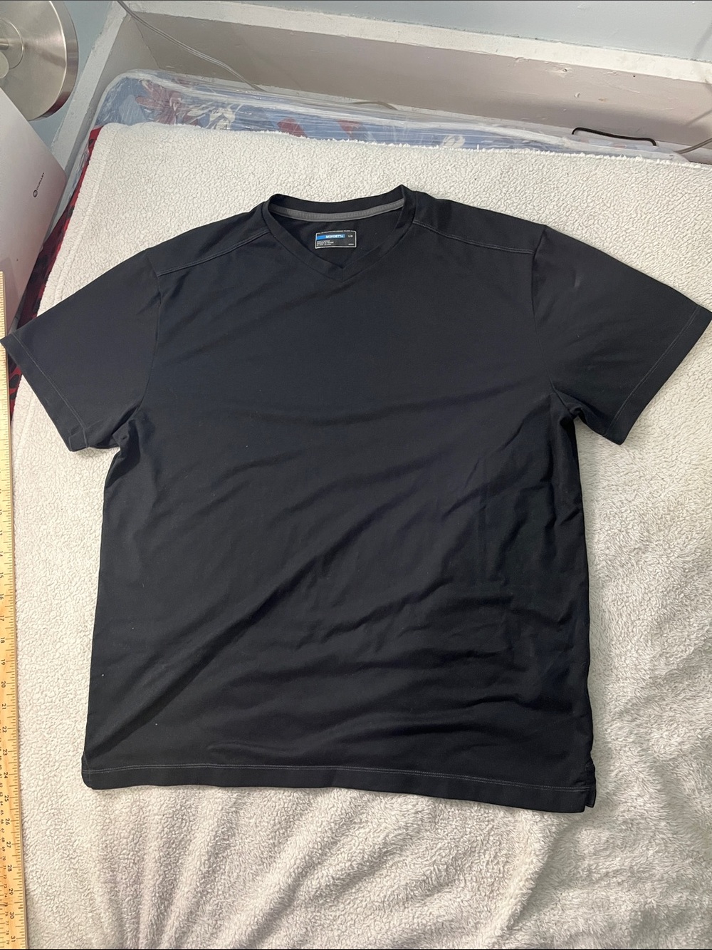 Mondetta Black V-Neck Short Sleeve Shirt A034